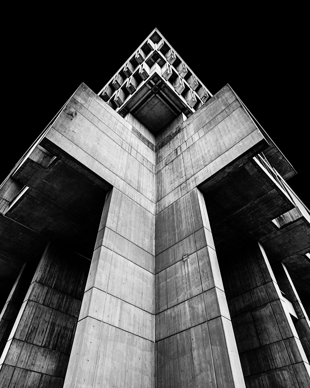 Arquitetura urbana em preto e branco
